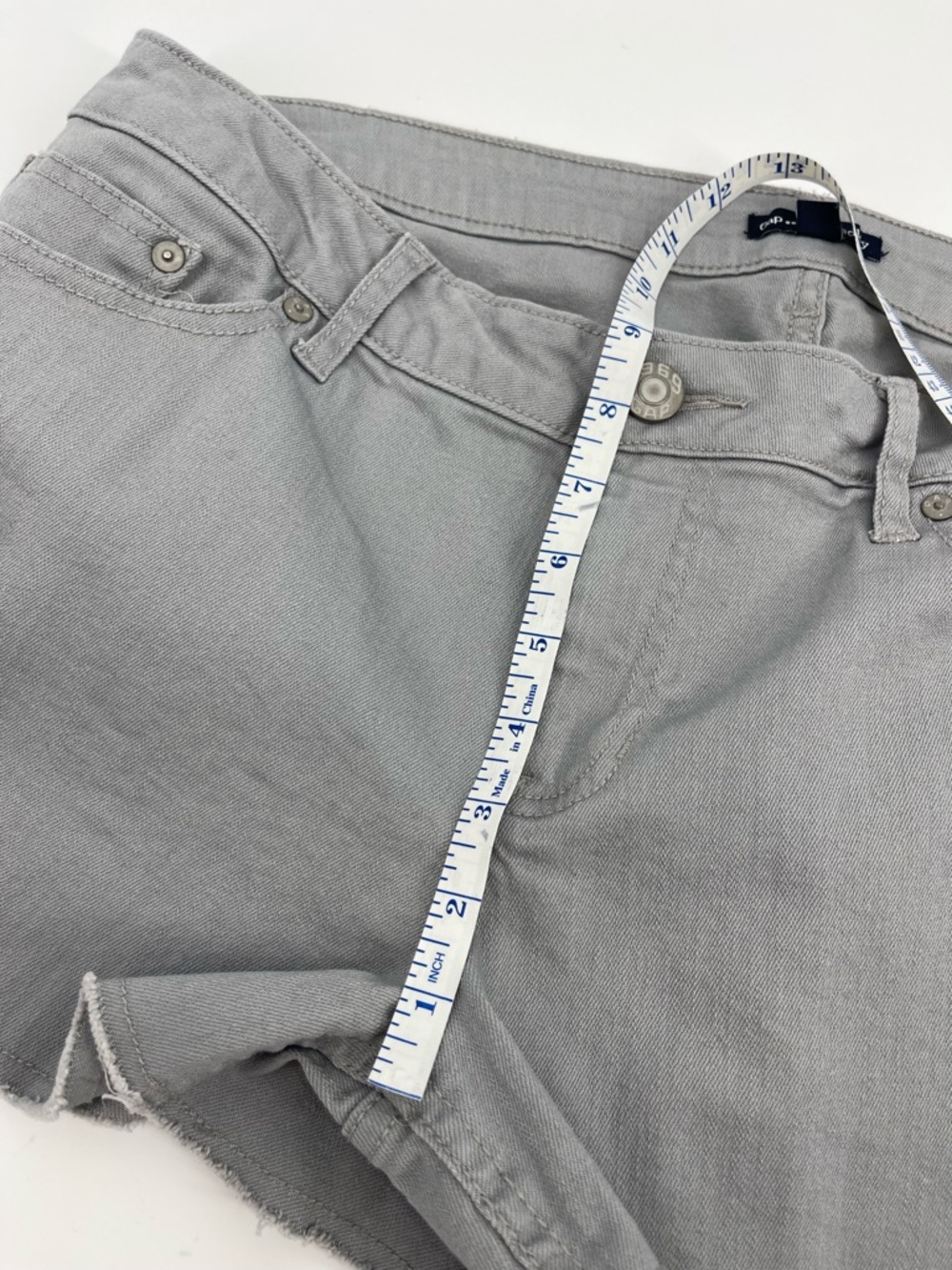 GAP Hadley Frayed Hem Denim Shorts 12 Normcore Coastal Effortless Casual Relaxed - Picture 8 of 11